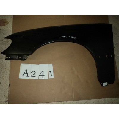 A241 - PARAFANGO ANTERIORE SINISTRO opel omega