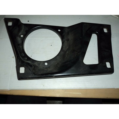 B1055 - Jaguar XJ40 Sovereign Auto gear box mounting bracket mount CBC6760 