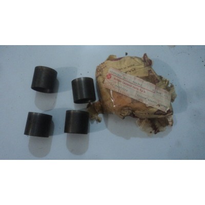 B534 XX - KIT 4 PEZZI BICCHIERI PUNTERIE ROVER 554342 Rover P6 2000/2200 Valvola