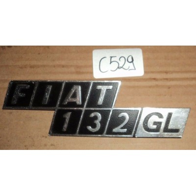 C529 - SCRITTA LOGO EMBLEM TAGHETTA IN METALLO FIAT 132GL