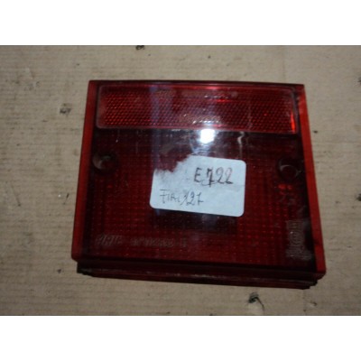 E722 - PLASTICA TRASPARENTE ROSSO FIAT 127 