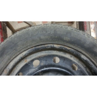 F1281A - RUOTA COMPLETA CERCHIO + PNEUMATICO USATO  135 70 13 -2