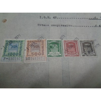 F1439 - STOCK COMPOSTO DA OLTRE 100 DOCUMENTI CON MARCE DA BOLLO VARIE '70 '60-0
