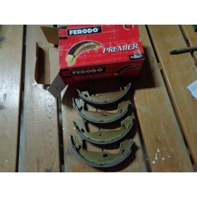 M10424 - KIT SET SERIE GANASCE FRENI FSB227 OPEL ASTRA CALIBRA VECTRA