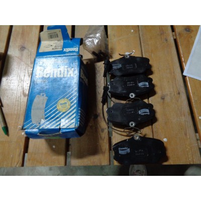 M10442 - KIT SERIE PATTINI PASTICCHE FRENI 571347 LANCIA THEMA FIAT CROMA