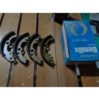 M10634 - KIT SET SERIE GANASCE FRENI 325563 RENAULT 4 R4 5 R5