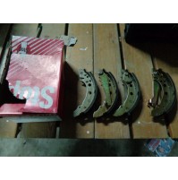 M10651 - KIT SET SERIE GANASCE FRENO 152458 AUDI 80 VW PASSATO POLO 78-90