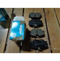 M10685 - KIT SERIE SET PATTINI PASTICCHE FRENI 21028NA MERCEDES CLASSE E W124
