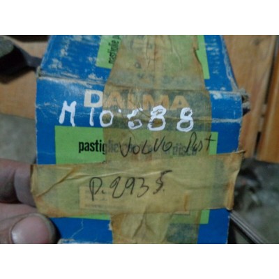 M10688 - KIT SERIE SET PATTINI PASTICCHE FRENI P2935 POSTERIORI VOLVO-0