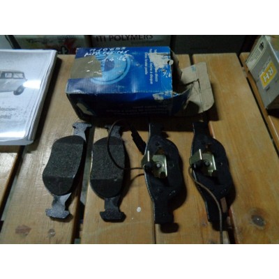 M10692 - KIT SERIE PATTINI PASTICCHE FRENI ALFA ROMEO 145 146 1.4 1.6