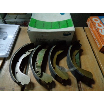 M10696 - KIT SET SERIE GANASCE FRENI BENDIX 338490 OPEL KADETT VECTRA ASCONA
