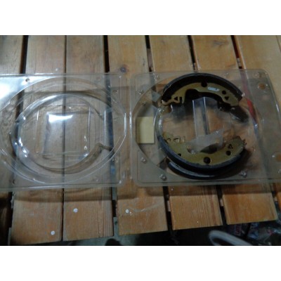 M10704 - SET SERIE KIT GANASCE FRENI CITROEN VISA LNA PEUGEOT 104