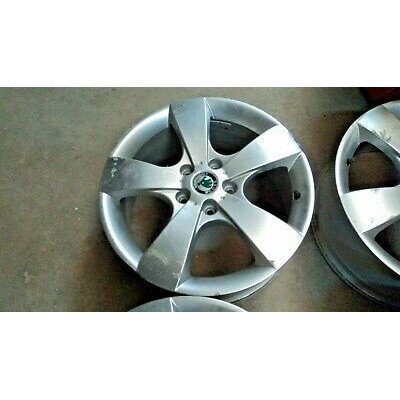M1378 XX - CERCHI IN LEGA 4 PEZZI 7JX17 ET54 5 FORI SKODA VW GOLF-3