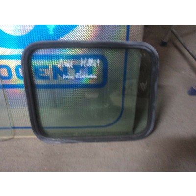 M2249 XX - VETRO POSTERIORE AUSTIN MINI CLUBMAN VERDE CON GUARNIZIONE
