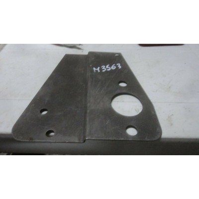 M3563 XX - STAFFA CARBURATORE INNOCENTI MINI 