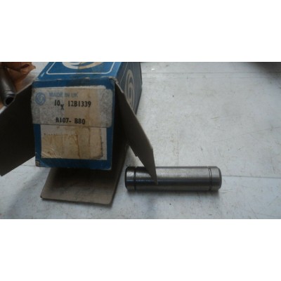M4045 XX - 12B1339 GUIDA VALVOLE MG MGB MGA