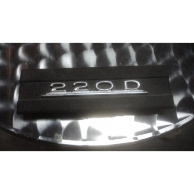 M4348 XX - CARTER STEREO MERCEDES W115 220D STEMMA LOGO EMBLEM EMBLEMA SCRITTA
