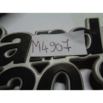 M4907 XX - LOGO EMBLEM EMBLEMA SCRITTA FREGIO FIAT PANDA 30 S-0