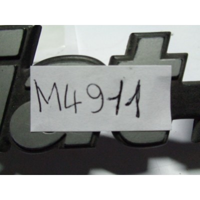 M4911 XX - LOGO EMBLEM EMBLEMA SCRITTA FREGIO FIAT PANDA 30-0