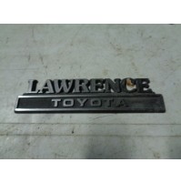 M7162 XX - LOGO STEMMA EMBLEM EMBLEMA SCRITTA FREGIO LAWRENCE TOYOTA