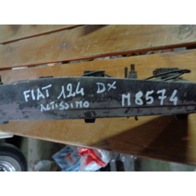 M8574 XX - PORTA LAMPADA FANALINO POSTERIORE FIAT 124 DESTRO DX ALTISSIMO-1