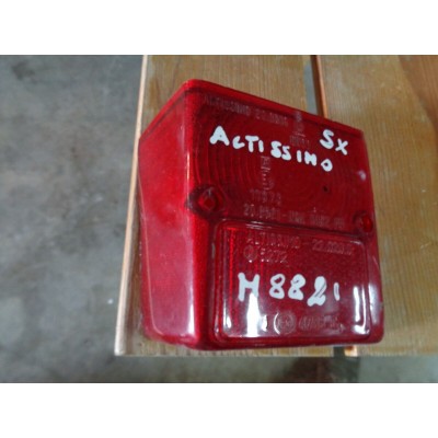 M8821 XX - PLASTICA FANALE POSTERIORE ALTISSIMO MINI INNOCENTI MK2 MK3