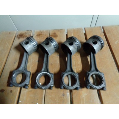 M8901 XX - KIT PISTONI E BIELLE 1300 MINI 12G4114 1275 COOPER INNOCENTI