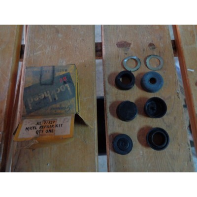M8945 XX - KIT GOMMINI REVISIONE RIPARAZIONE KL71527 MG MGA 1955-62 POMPA FRENI